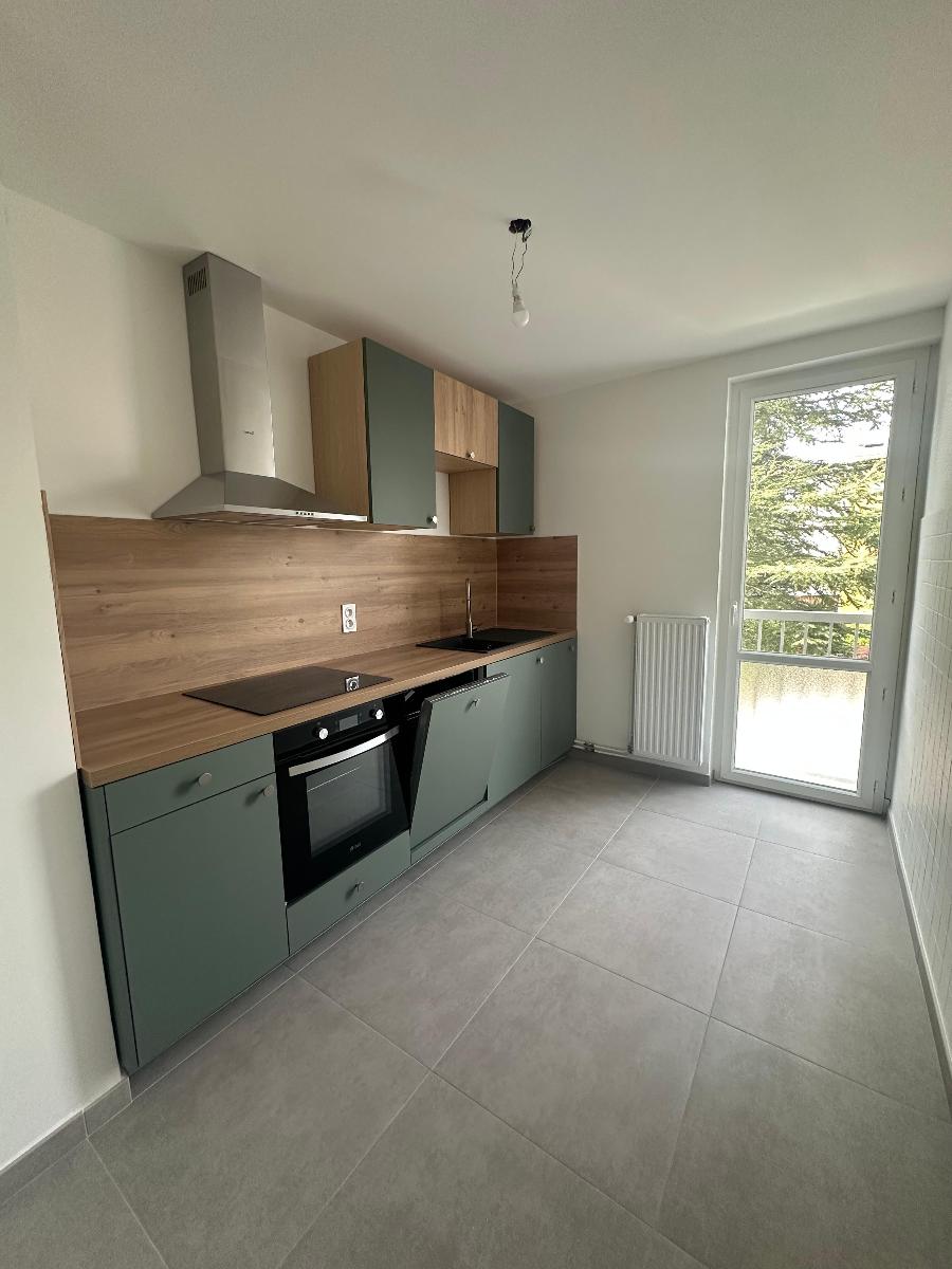 Appartement 2 pièces 55 m² · à Saint-Étienne · 55 m² · 590 €/mois