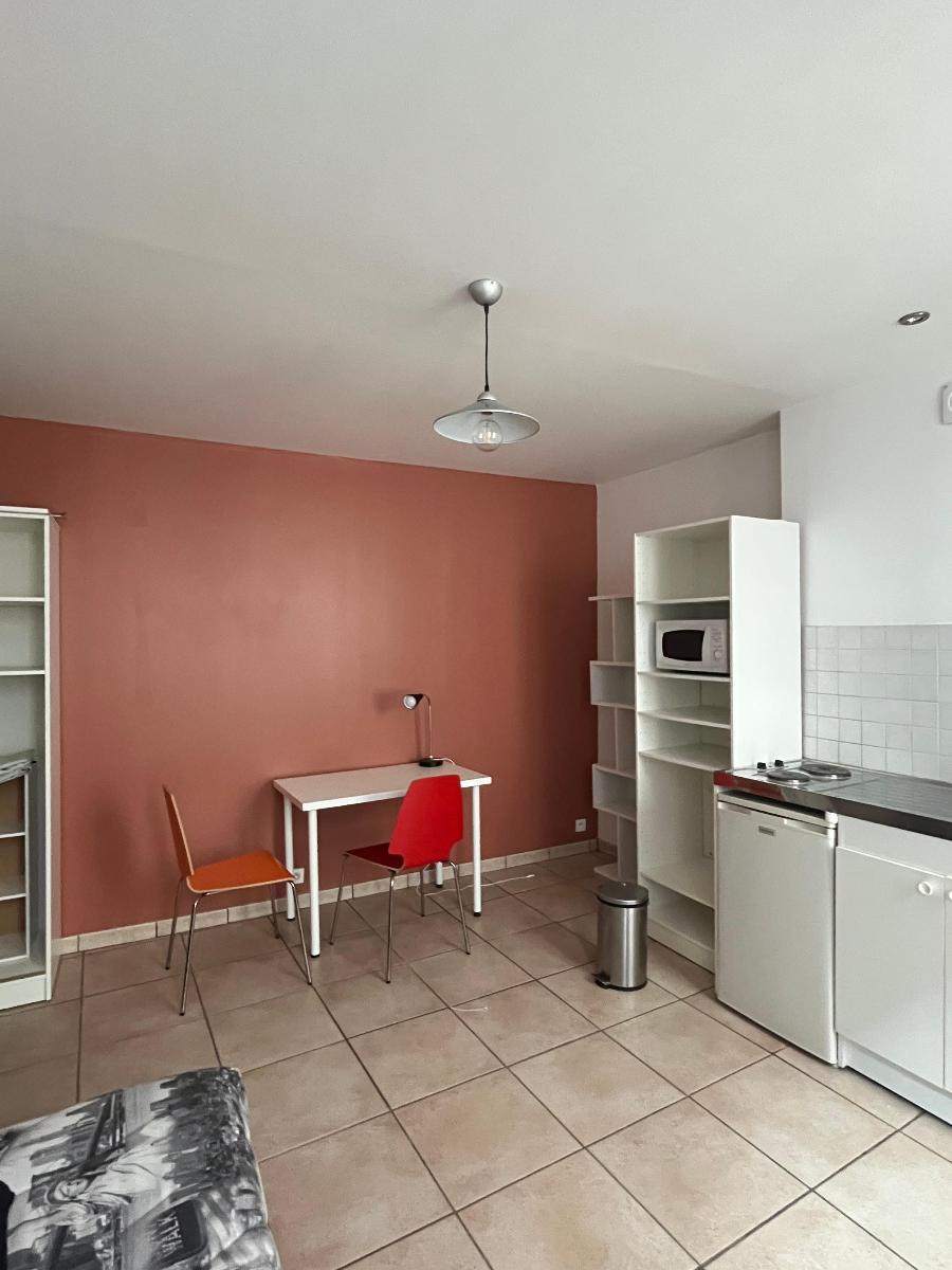 Appartement 1 pièce 21 m² · à Saint-Étienne · 21 m² · 380 €/mois